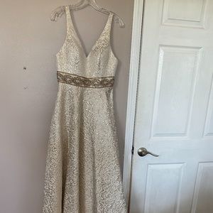 Formal ALYCE Paris Dress (prom/formal). Size 8.